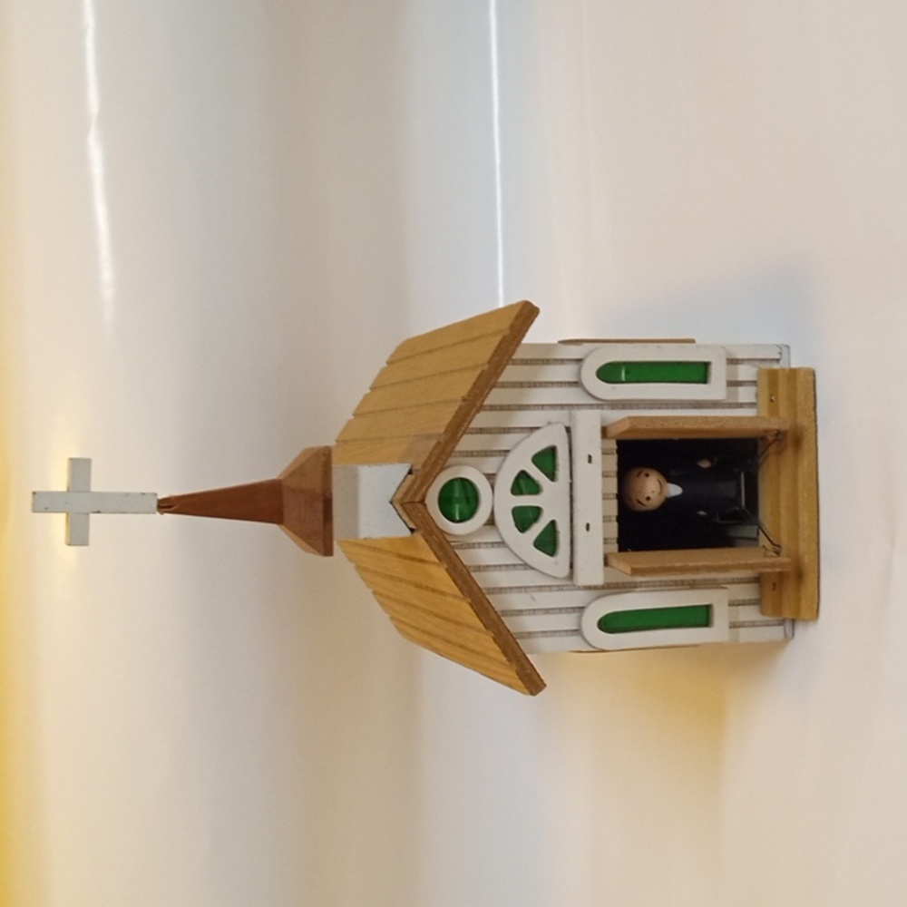 Vintage Berkeley Wood Church Plays Amazing Grace and Door Opens See Video